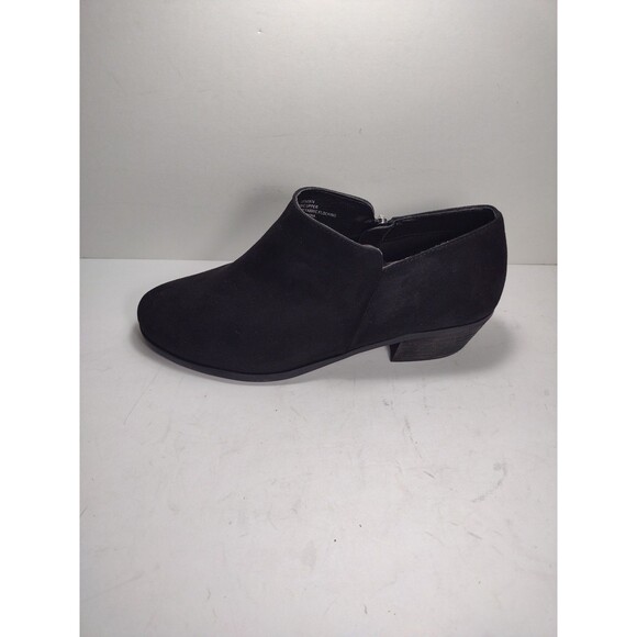 Torrid Black Faux Suede Side Dip / Zip Heel Ankle Booties Boots, Womens 10 .5 WW - Picture 1 of 15